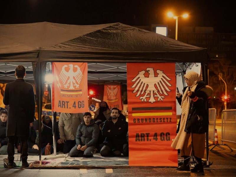 Schluss mit der Pop-up-Moschee der iranischen Mullahs in Frankfurt!